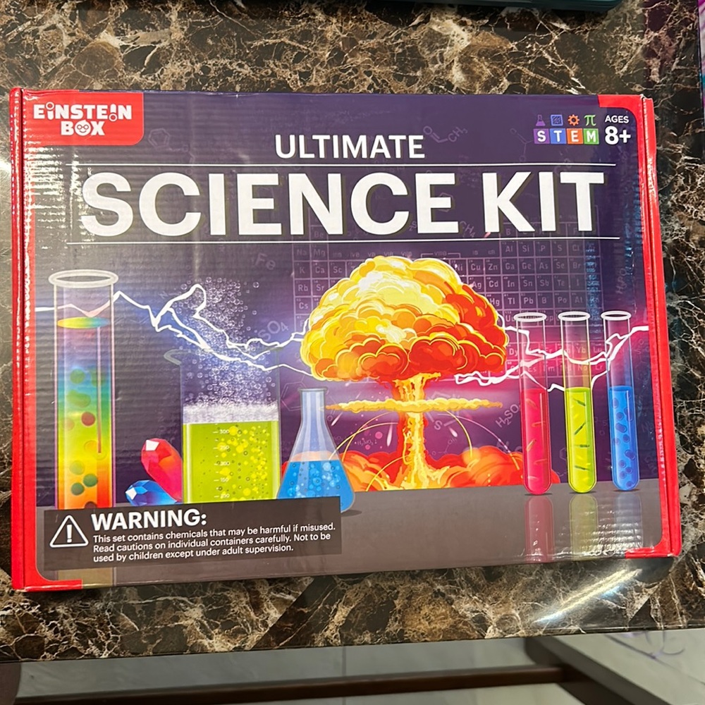 Einstein Box: Ultimate Science Kit